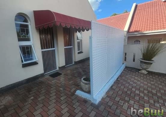 Flat to rent in Erasmusrand, Pretoria, Gauteng