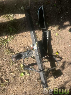 For sale- Commodore tow bar and ball with harness, Bendigo, Victoria