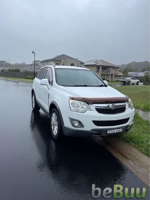 Holden Captiva white low kms , Newcastle, New South Wales