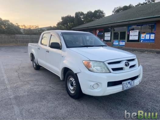 2009 dual cab 2wd manual hilux with 2.7 petrol engine, Melbourne, Victoria