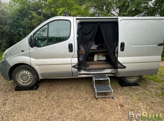 05 VAUXHALL VIVARO comes with 2 seats / beds & leisure battery, Norfolk, England