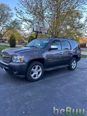 2011 Chevy Tahoe 5.3l heated leather seats, Madison, Wisconsin