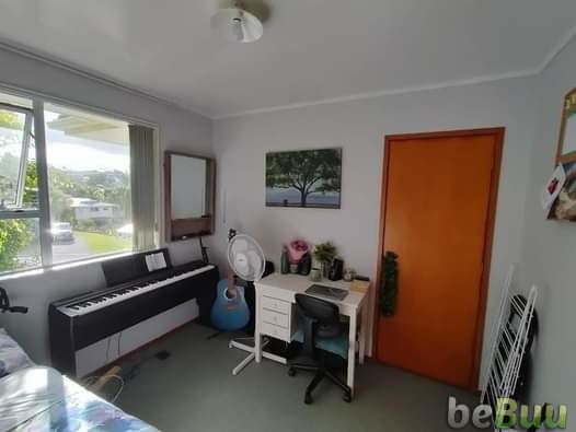 The room is $195pw and that includes expenses/utilities, Auckland, Auckland